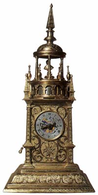 Gilt tabernacle clock